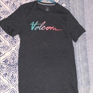 Men’s Volcom shirt
